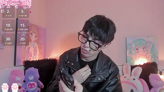 Strawberry Kitty  online show from February 21, 3:40 am