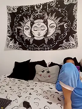 emily n abby online show from December 21, 6:37 pm