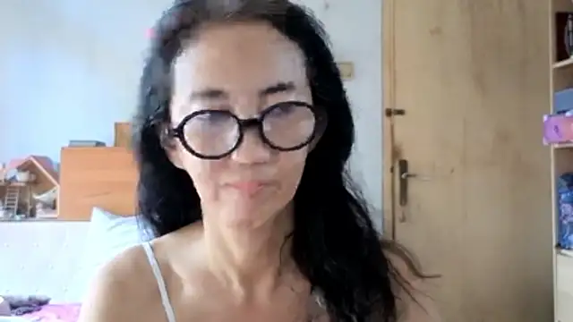 princessD077 online show from May 25, 7:14 am