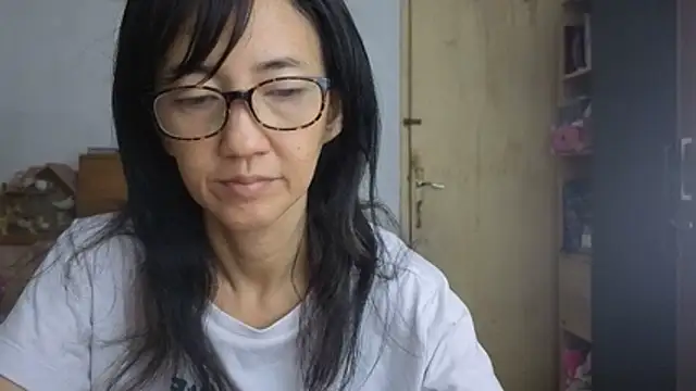 Snapshot of princessD077 chatting on June 24, 4:28 pm princessD077 online show from June 24, 4:28 pm