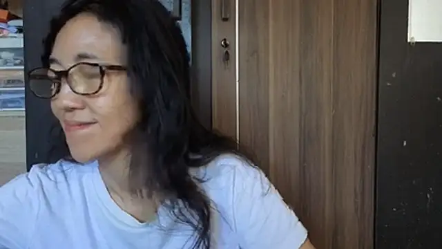 Snapshot of princessD077 chatting on July 10, 4:28 am princessD077 online show from July 10, 4:28 am