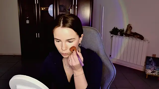 May Bloom online show from January 7, 9:12 am