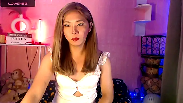 Snapshot of Katesy12 chatting on June 14, 9:28 pm Katesy12 online show from June 14, 9:28 pm