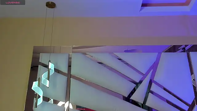 Catalina-Thompson online show from April 18, 12:53 pm