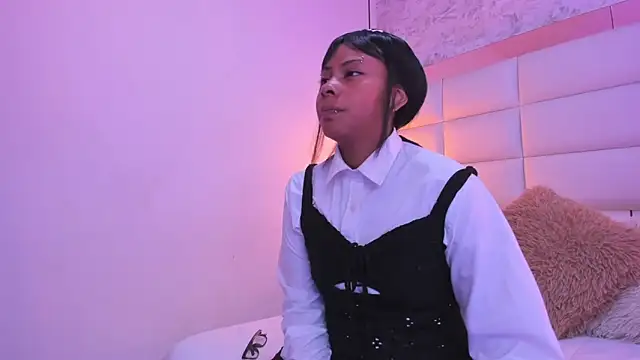 Sofia clk online show from November 25, 3:28 am