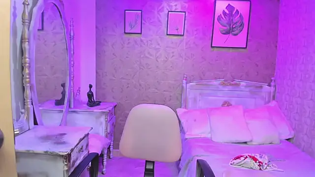 Sofia clk online show from December 20, 3:24 am