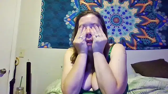 Snapshot of curvymaturemaryjane chatting on July 20, 10:12 pm curvymaturemaryjane online show from July 20, 10:12 pm