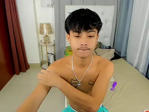 Snapshot of hardcocktwink chatting on November 12, 4:29 pm hardcocktwink online show from November 12, 4:29 pm