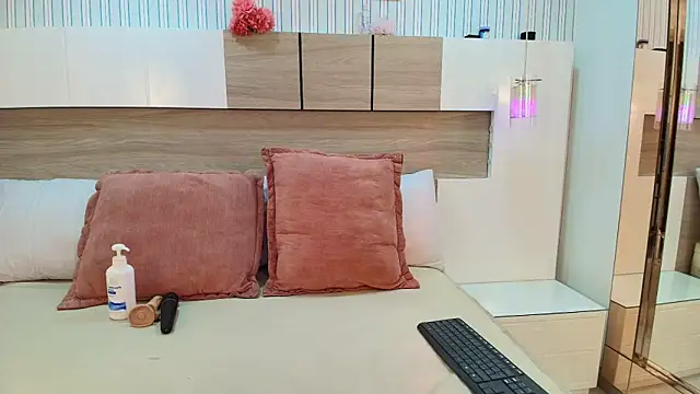 Kaoriabyss  online show from February 5, 6:45 pm