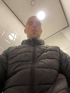 Rotteei1 online show from October 24, 12:01 pm