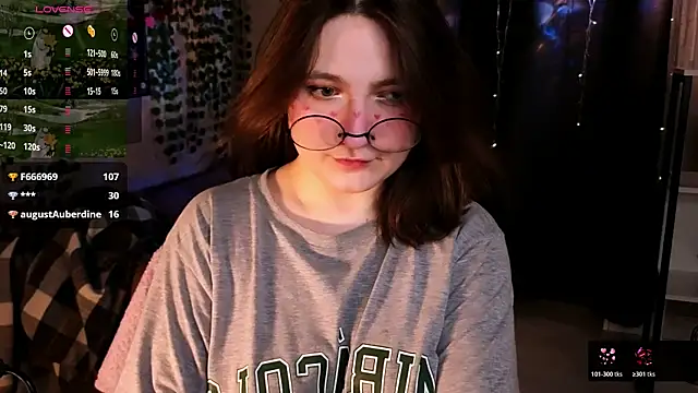 Snapshot of fairy_tara chatting on June 8, 1:28 am fairy tara online show from June 8, 1:28 am