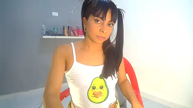 Snapshot of mia_chanel104 chatting on July 2, 4:13 pm mia chanel104 online show from July 2, 4:13 pm