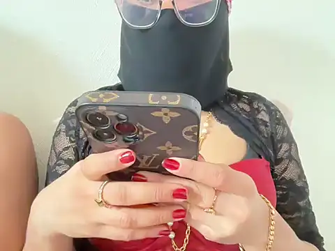 Snapshot of manesa1 chatting on January 14, 11:49 am manesa1 online show from January 14, 11:49 am