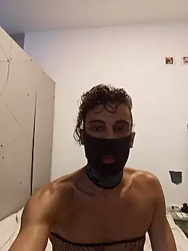 sbronzo1983 online show from May 28, 12:41 am