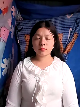 lisa-bae00 online show from February 18, 12:01 pm