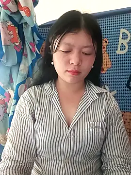 lisa-bae00 online show from April 7, 11:59 pm