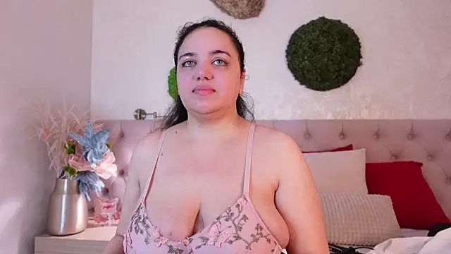 MoniqueJade online show from November 11, 7:25 pm