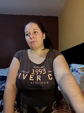 Snapshot of anays_dirtyshow chatting on February 21, 9:27 pm anays dirtyshow online show from February 21, 9:27 pm