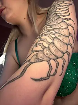 HugeBoobsAlice online show from January 7, 5:21 am