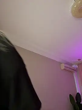 HugeBoobsAlice online show from February 16, 5:03 am