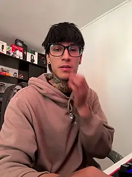 Snapshot of sflps chatting on December 22, 5:21 pm sflps online show from December 22, 5:21 pm