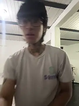 Snapshot of sflps chatting on February 10, 4:44 pm sflps online show from February 10, 4:44 pm