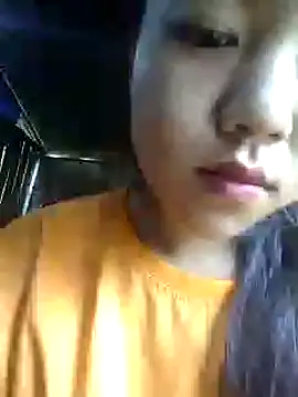 Quynhsumon online show from October 30, 1:29 am