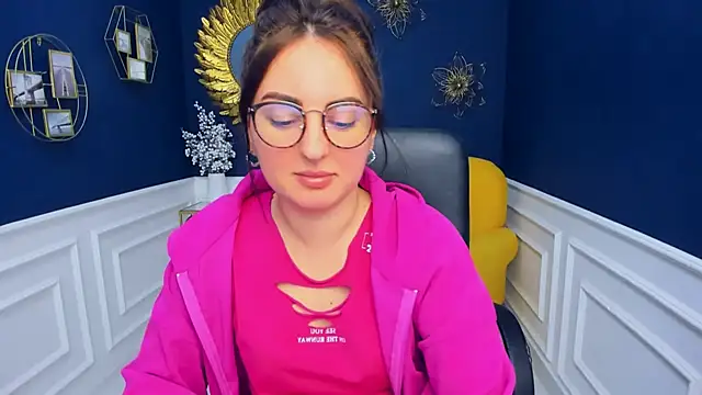 NoraSimons online show from March 6, 6:54 am