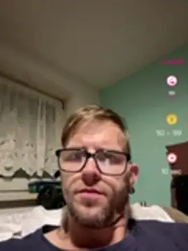 StephPra94 online show from July 17, 8:24 pm