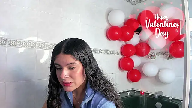 RosseDeAmore online show from February 14, 8:05 pm