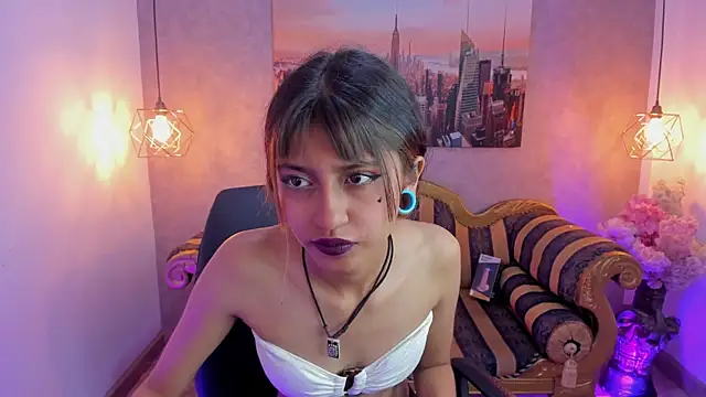 Snapshot of Noa_clk chatting on November 8, 4:23 am Noa clk online show from November 8, 4:23 am