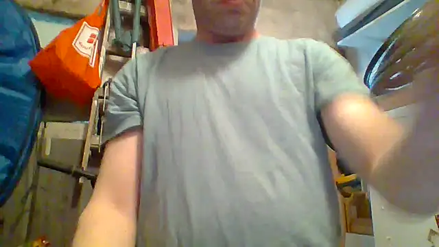 tommy3300 online show from April 3, 5:16 am