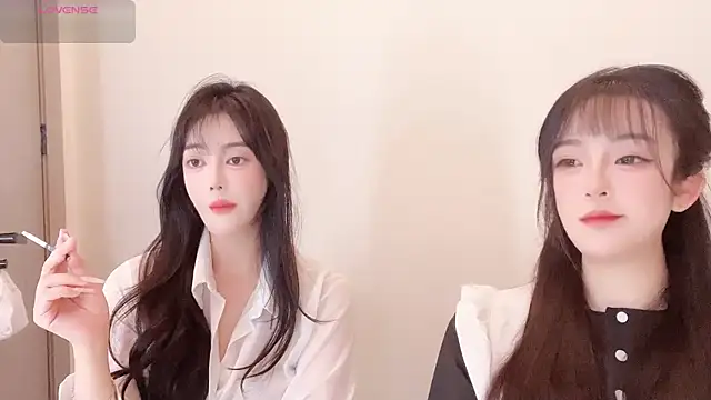 Follyise online show from June 18, 1:15 pm