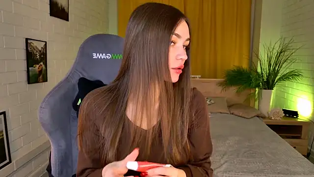 Snapshot of lollyrais chatting on February 10, 1:26 pm lollyrais online show from February 10, 1:26 pm