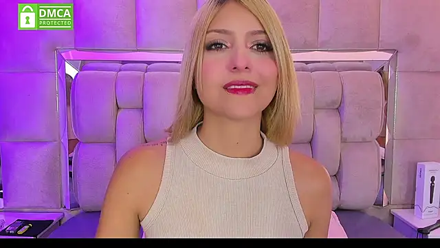 Snapshot of daniiela_beteche777 chatting on January 14, 6:35 pm daniiela beteche777 online show from January 14, 6:35 pm