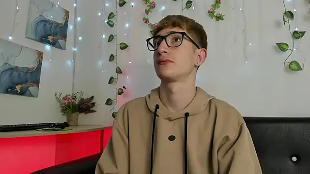 Erick Taylor3 online show from November 13, 6:07 pm