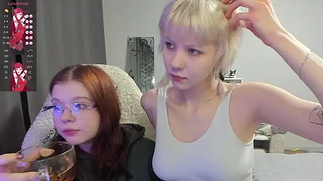 TenderTwos online show from April 8, 8:53 pm