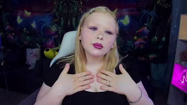 LottieReed online show from May 28, 9:06 am