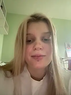 SilentAny online show from April 8, 3:56 pm