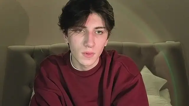 Oliver star boy  online show from February 13, 5:53 pm