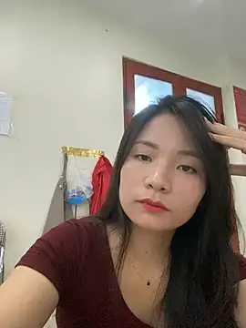 Bee Yellow00 online show from July 21, 4:26 am