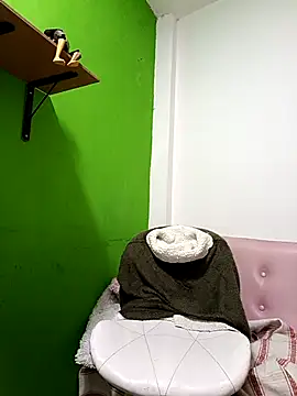 Snapshot of valilu_rosse27 chatting on February 28, 3:07 am valilu rosse27 online show from February 28, 3:07 am