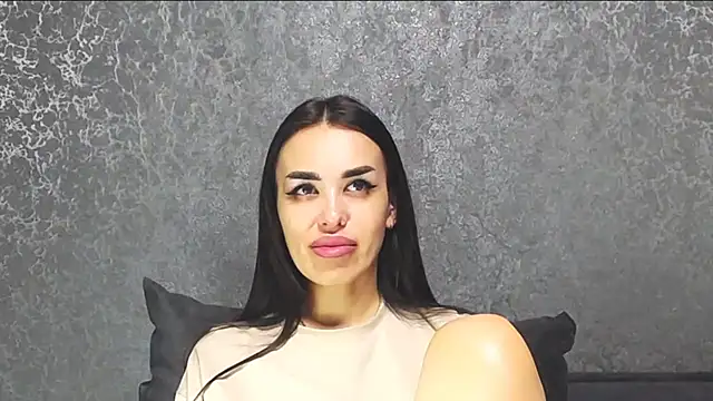 velvetveyraX online show from April 14, 3:40 pm