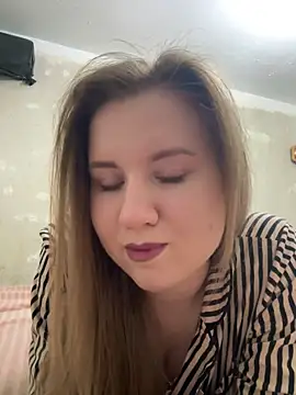 AleksiyaHot online show from May 9, 7:02 am