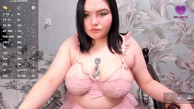 Snapshot of sarah_luv chatting on February 27, 9:04 pm sarah luv online show from February 27, 9:04 pm