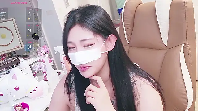 Milk Sola online show from May 25, 12:44 pm