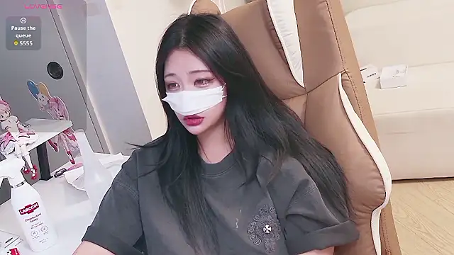 Milk Sola online show from June 19, 3:38 pm