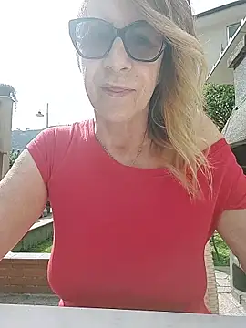 susylux online show from April 17, 1:58 pm