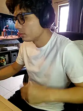 Ais B10 online show from March 21, 8:01 pm