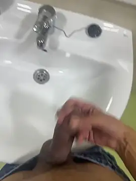 findomhot online show from October 31, 5:25 pm